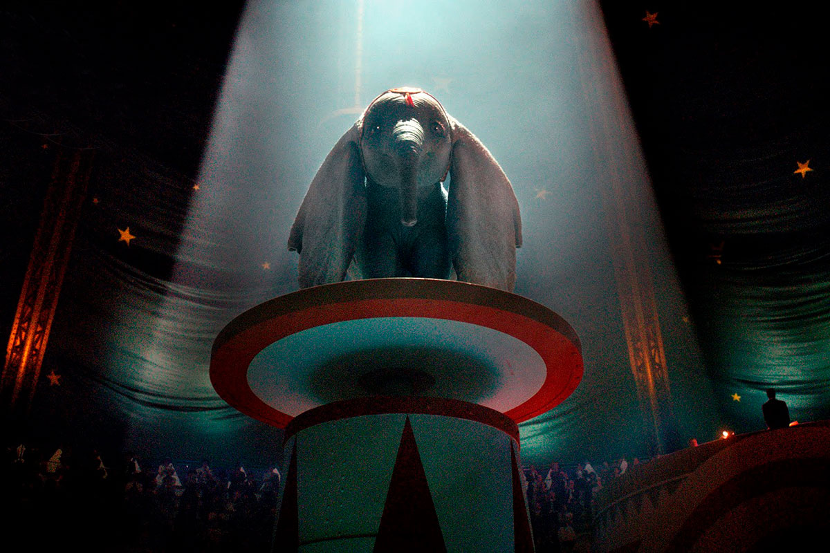 Imagen promocional de la película de Disney y Tim burton Dumbo