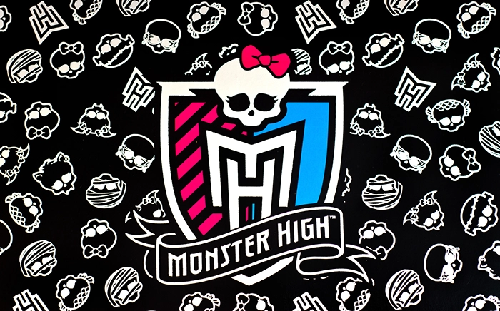 Logo con el escudo de la serie de dibujos de Monster High
