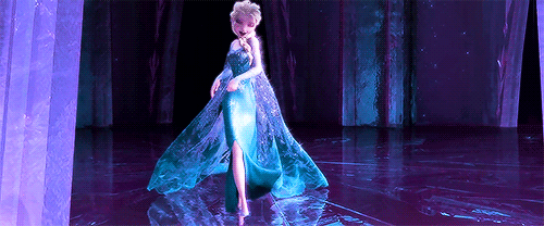 La princesa Elsa baila en la película Frozen La Reina del Hielo