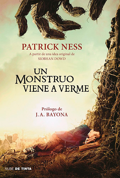 Libro Un monstruo viene a verme de Patrick Ness