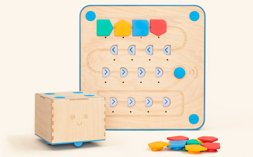 Cubetto, el robot de madera para que los niños aprendan programación